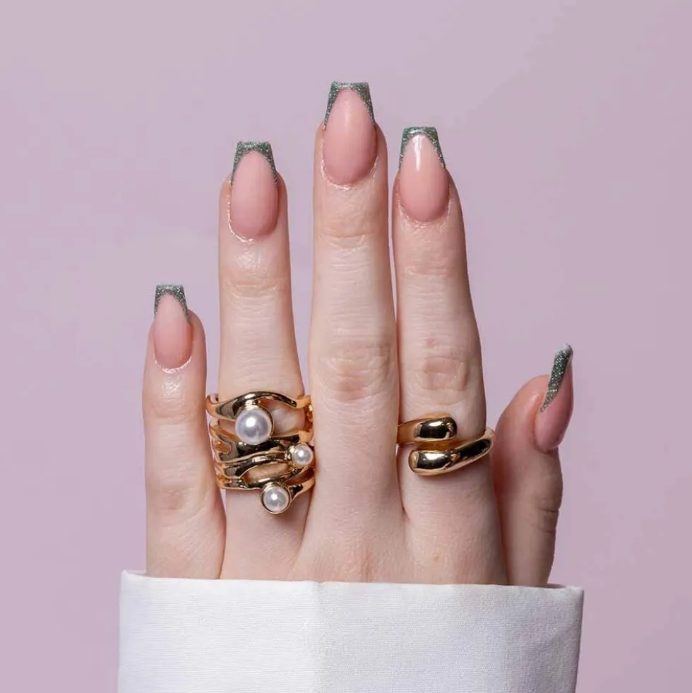 2AM London The Glow Up Collection Reflective Glitter Gel Polish - Just a Girl 7.5ml