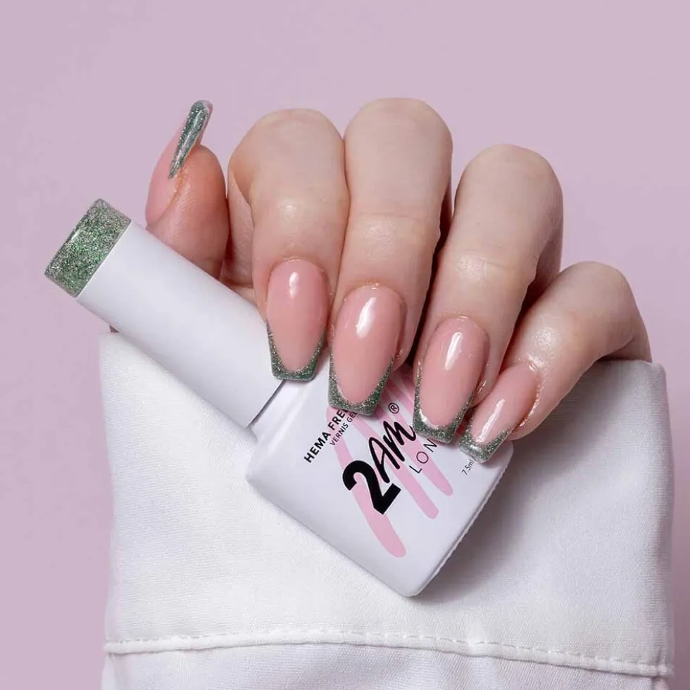 2AM London The Glow Up Collection Reflective Glitter Gel Polish - Just a Girl 7.5ml