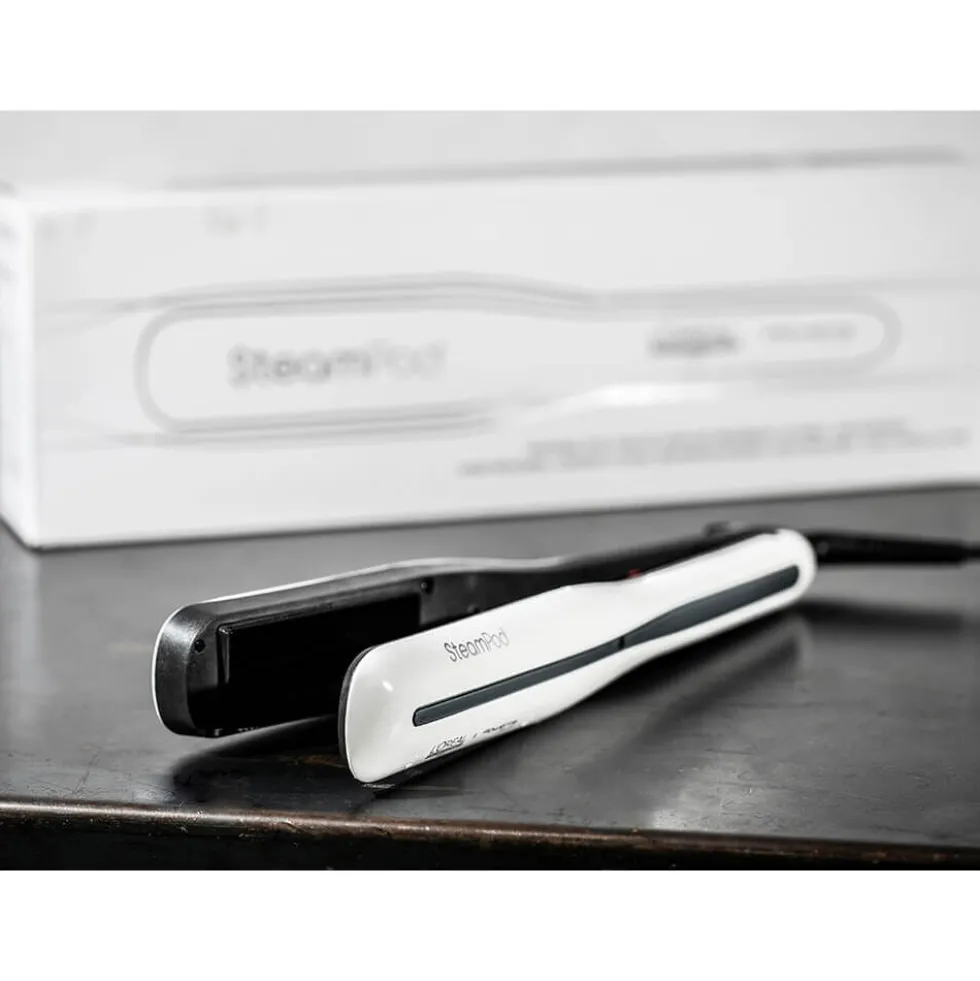 L'Oréal Professionnel Steam Hair Straightener & Styling Tool, For All Hair Types, SteamPod 3, UK Plug