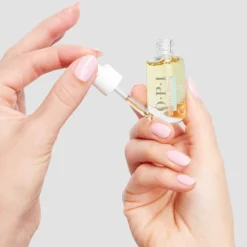 OPI Nature Strong Glow Up Nail & Cuticle Oil 8ml