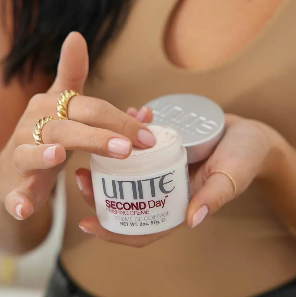 UNITE Hair Second Day Finishing Cream 57g